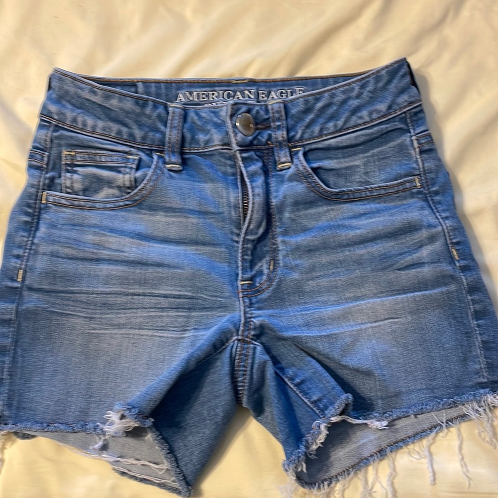 American Eagle 00 cutoff shorts
